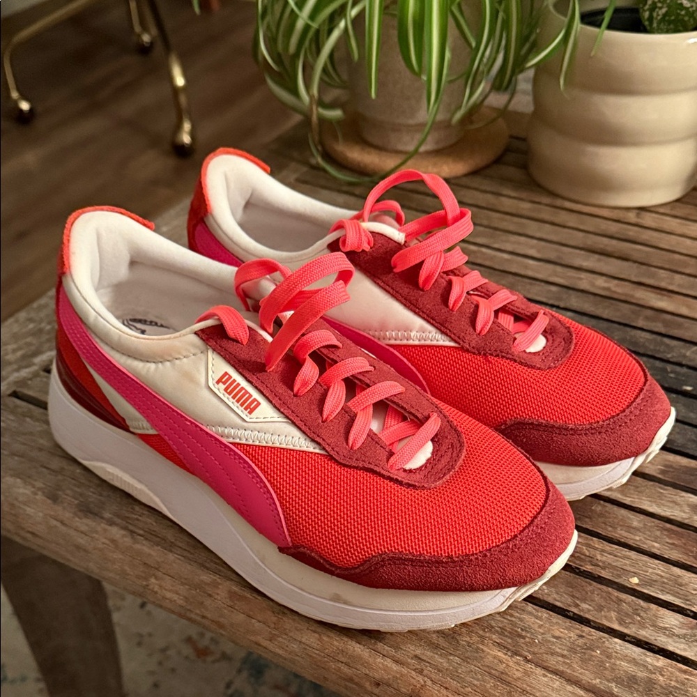Puma Women's Vibrant Red and Pink Sneakers